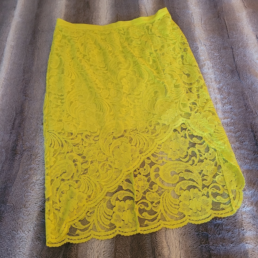 Bisou Bisou skirt size 14